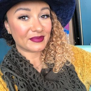 Meet your Posher, Natalie